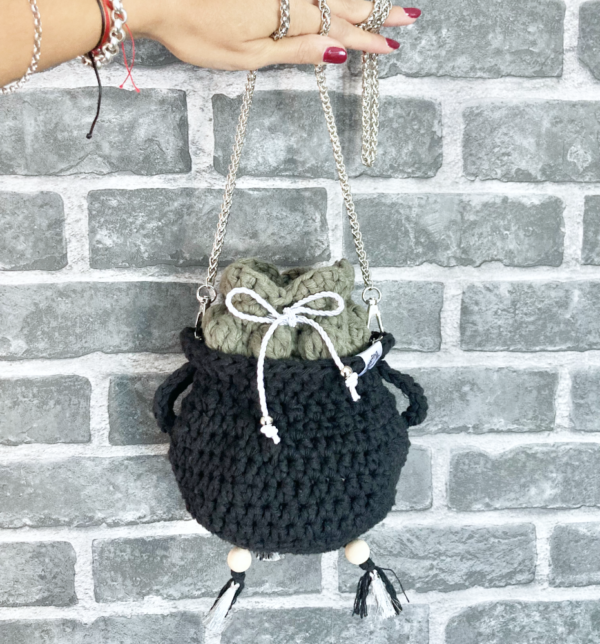 Walking Cauldron Handbag Crochet Pattern - English Pattern - Image 5