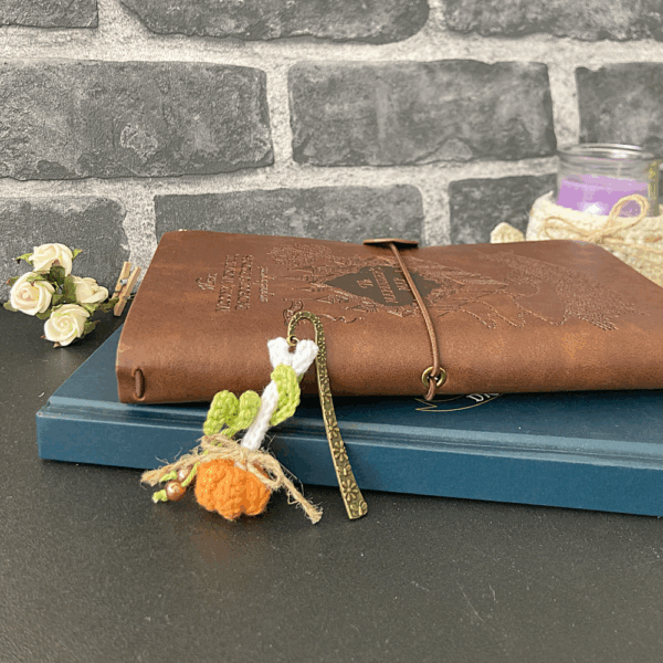 Bookmark - Pumpkin with bronze pearls - Image 2